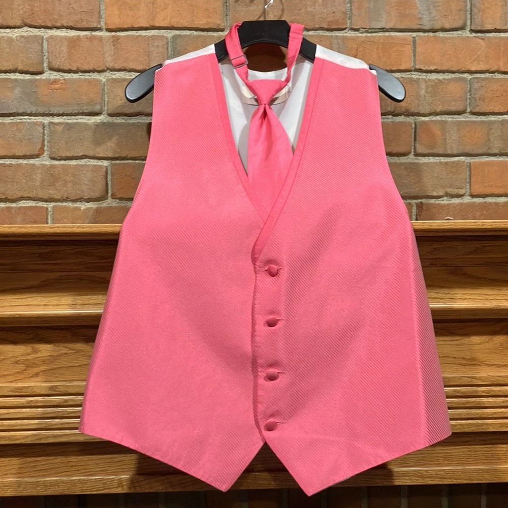 EUC Jean Yves pink satin 4 button vest with tie